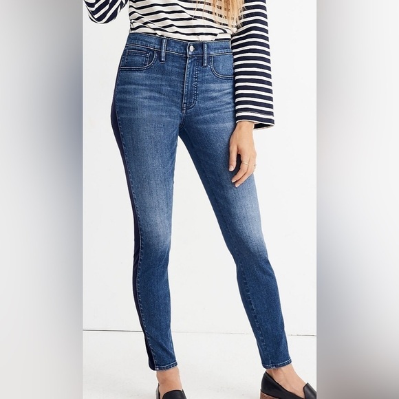 Madewell Denim - Madewell 9" Mid-Rise Skinny Jeans in Beattie Wash: Velvet Tuxedo‎ Stripe Size 26
